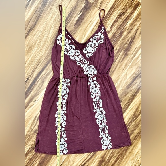 POL Embroidered Dress - Picture 5 of 8